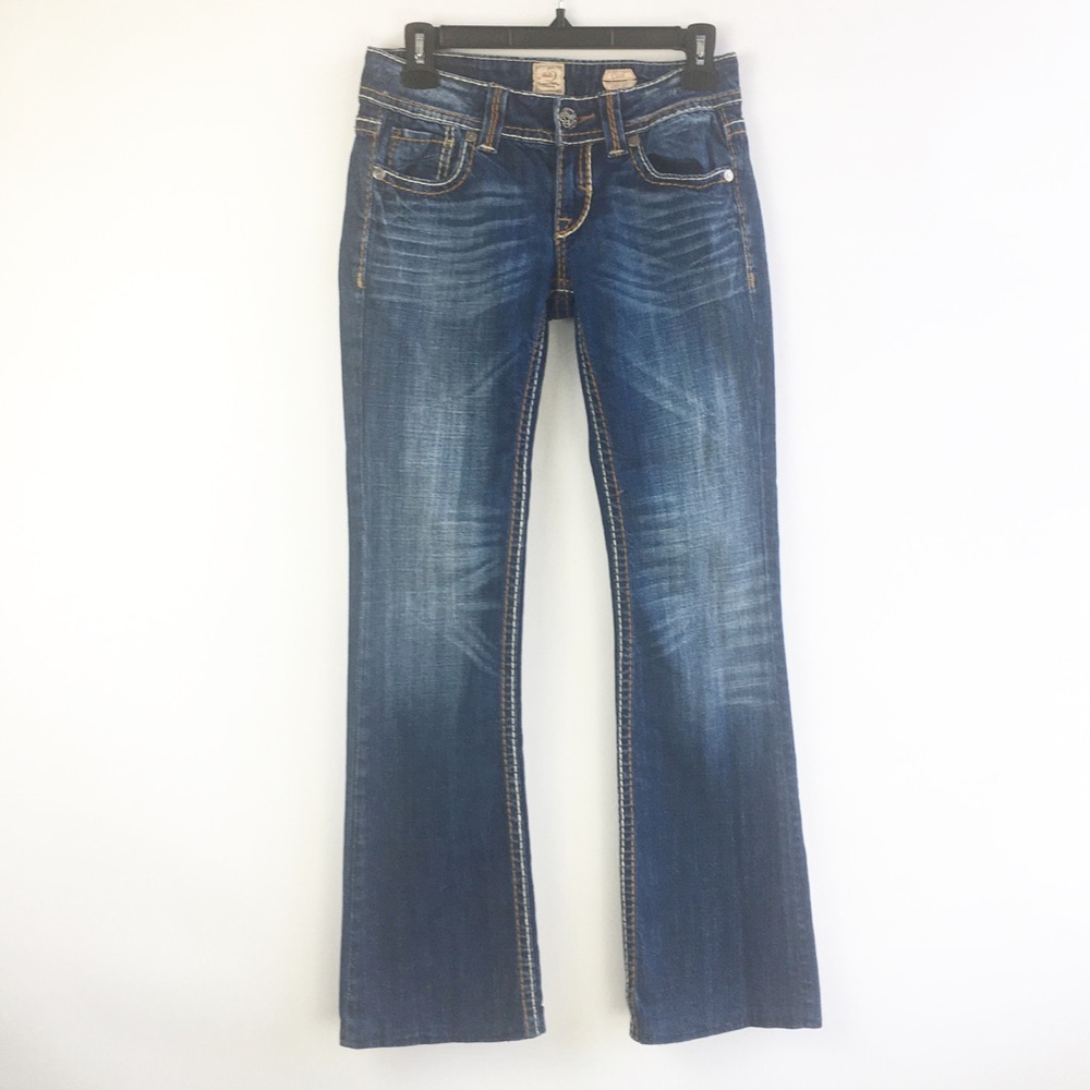 Woman’s low Rise Studded Western Style Boot Cut Dark Wash Jeans Size 26